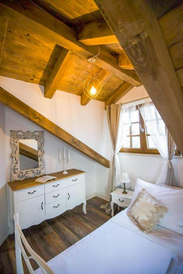 시베니크 House For Rent Leila 빌라 외부 사진