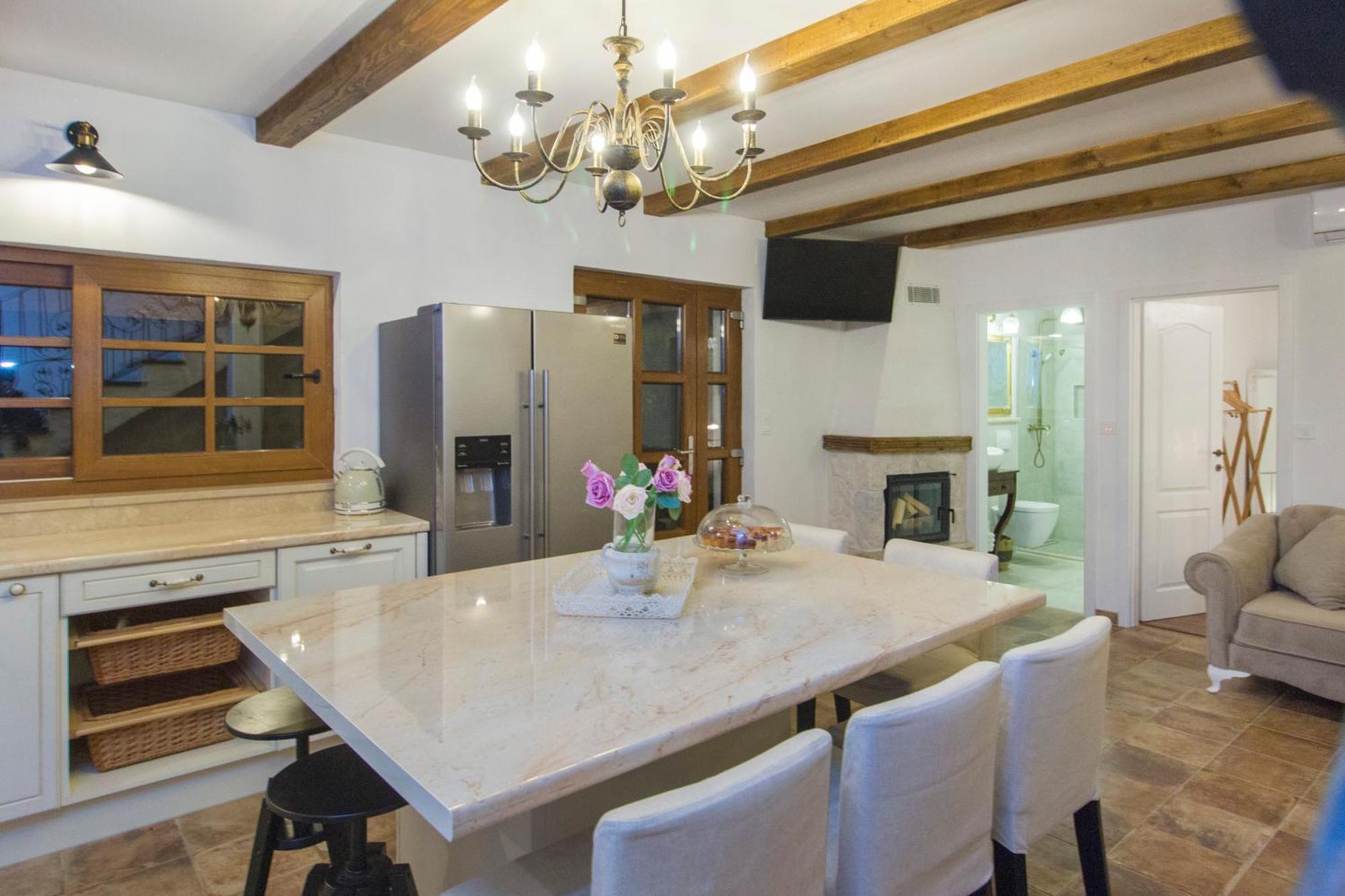 시베니크 House For Rent Leila 빌라 외부 사진